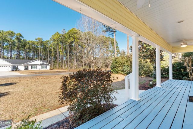 244 Berryknoll Drive NW, Calabash, NC 28467
