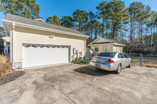 244 Berryknoll Drive NW, Calabash, NC 28467