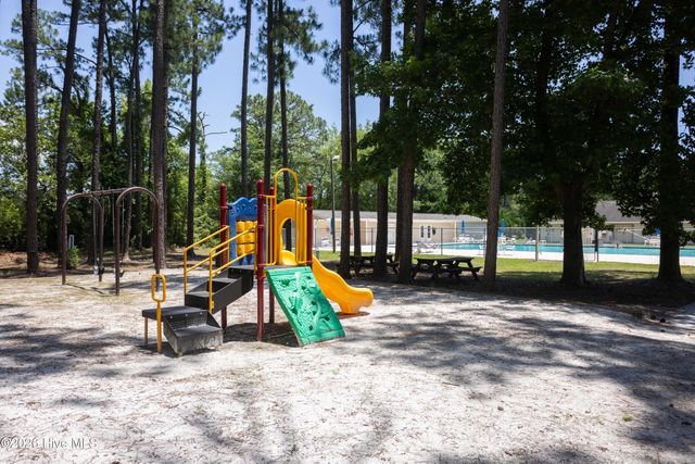 244 Berryknoll Drive NW, Calabash, NC 28467