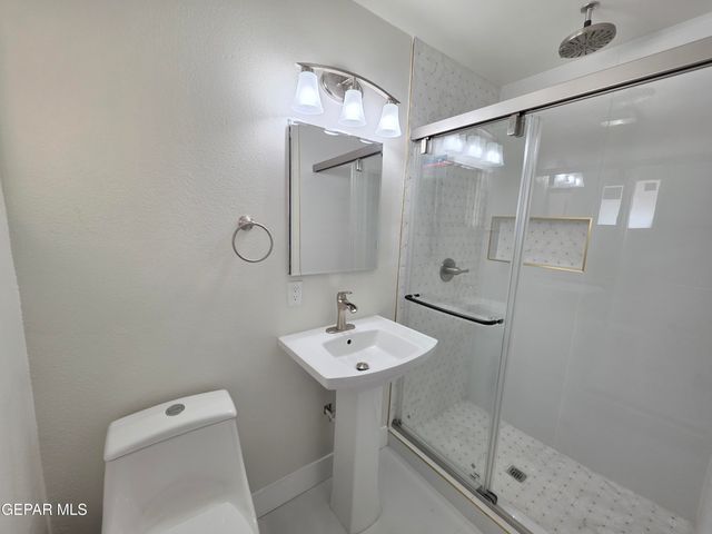 302 quincy Avenue, El Paso, TX 79922