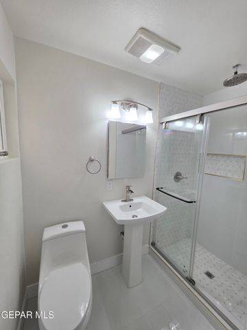 302 quincy Avenue, El Paso, TX 79922
