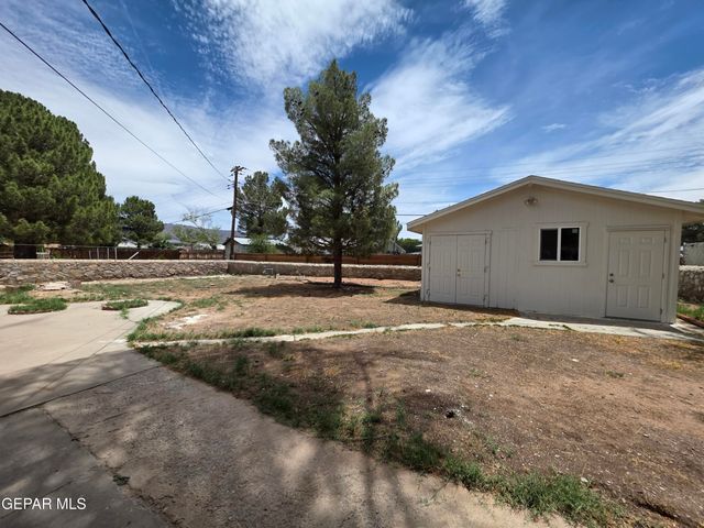 302 quincy Avenue, El Paso, TX 79922