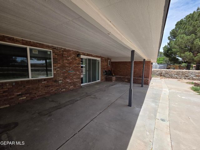 302 quincy Avenue, El Paso, TX 79922