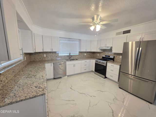 302 quincy Avenue, El Paso, TX 79922