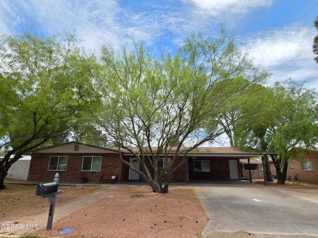 302 quincy Avenue, El Paso, TX 79922