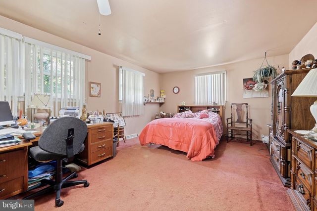 131 HOLLY AVE, Berlin, NJ 08009