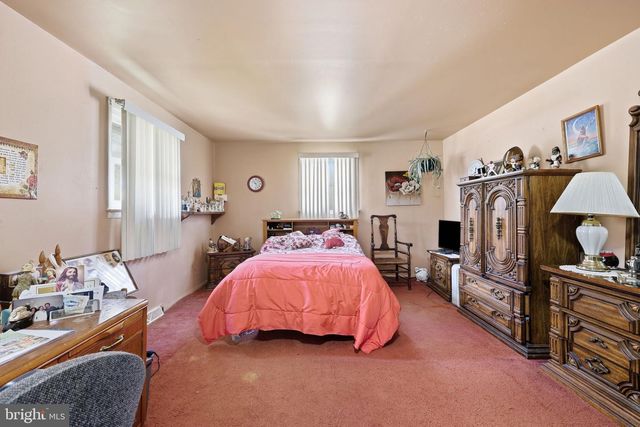 131 HOLLY AVE, Berlin, NJ 08009