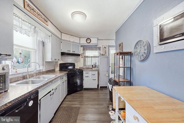 131 HOLLY AVE, Berlin, NJ 08009