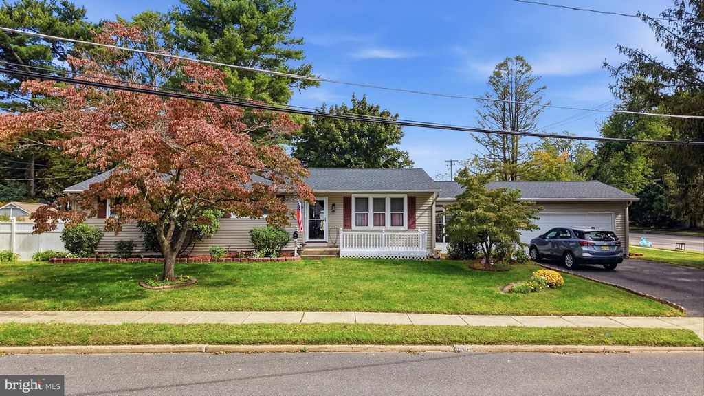 131 HOLLY AVE, BERLIN, NJ 08009 — photo 2