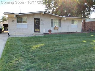 9130 E Bassett Court, Livonia, MI 48150