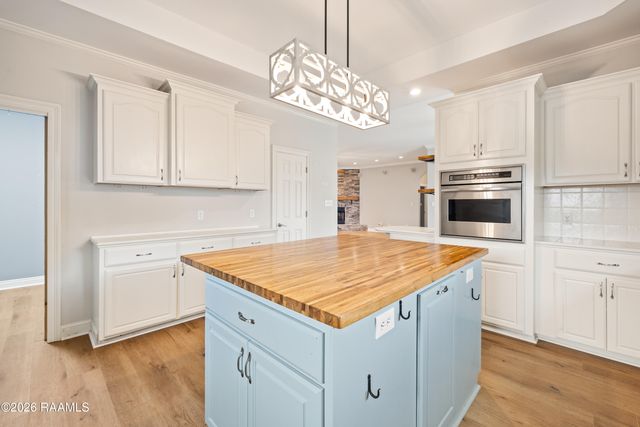 9917 Jefferson Island Road, New Iberia, LA 70560