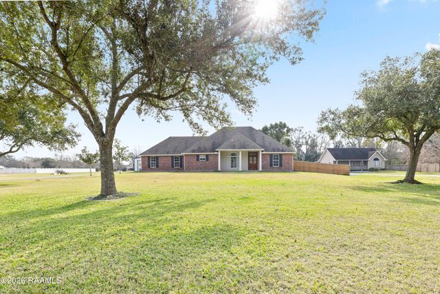 9917 Jefferson Island Road, New Iberia, LA 70560
