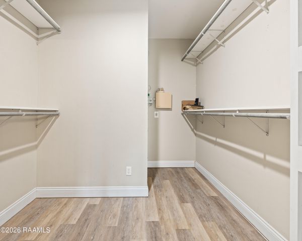 9917 Jefferson Island Road, New Iberia, LA 70560