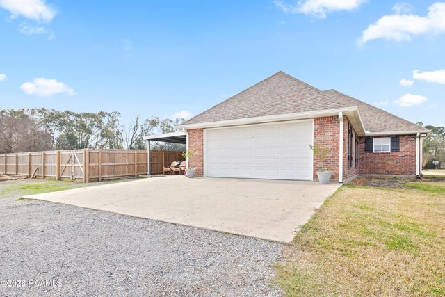 9917 Jefferson Island Road, New Iberia, LA 70560