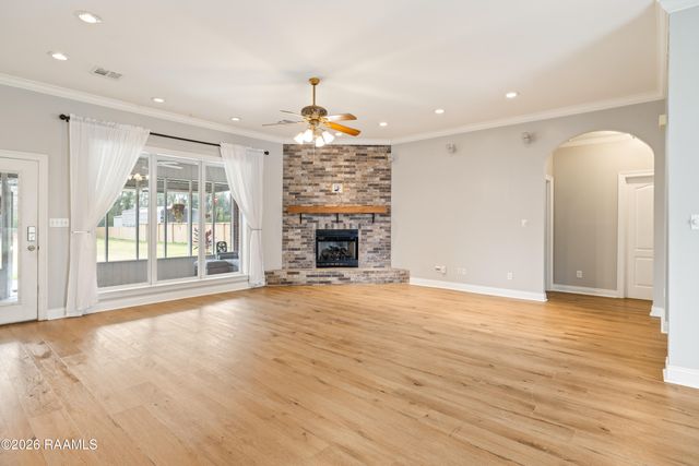 9917 Jefferson Island Road, New Iberia, LA 70560