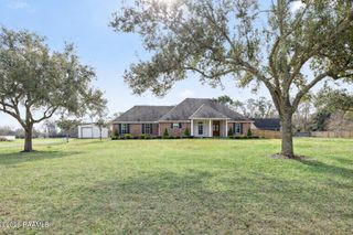 9917 Jefferson Island Road, New Iberia, LA 70560