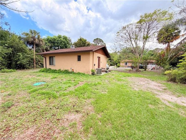 3661 11th AVE SW, Naples, FL 34117