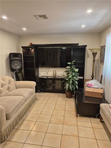 3661 11th AVE SW, Naples, FL 34117