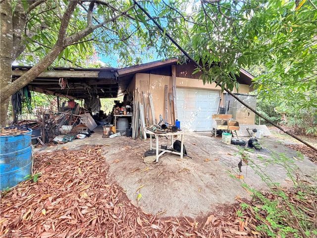 3661 11th AVE SW, Naples, FL 34117