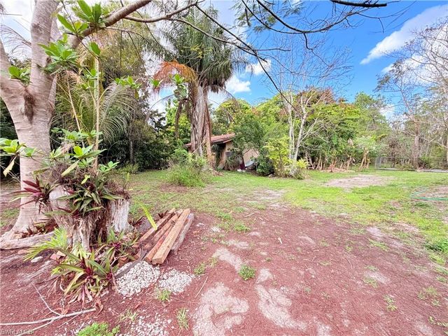 3661 11th AVE SW, Naples, FL 34117