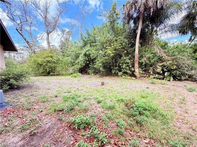 3661 11th AVE SW, Naples, FL 34117