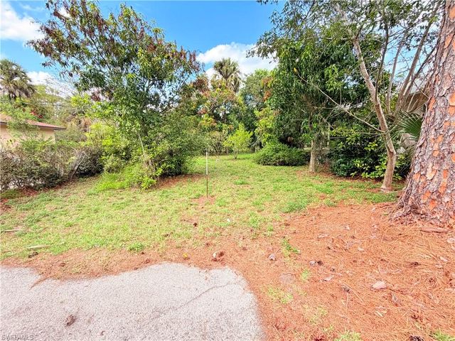 3661 11th AVE SW, Naples, FL 34117