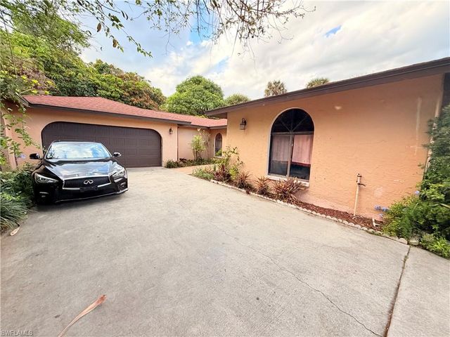 3661 11th AVE SW, Naples, FL 34117