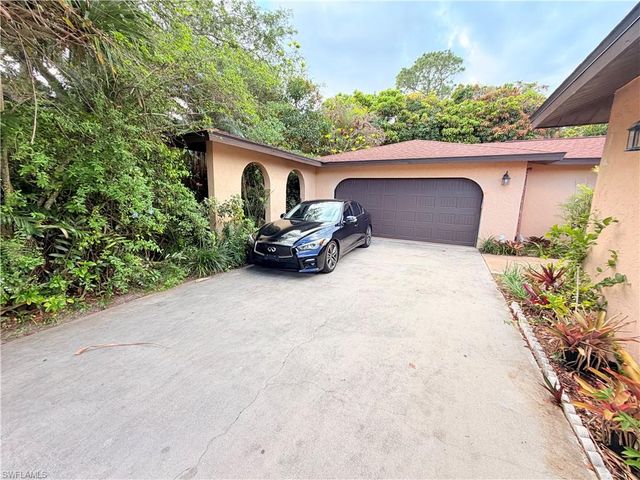 3661 11th AVE SW, Naples, FL 34117