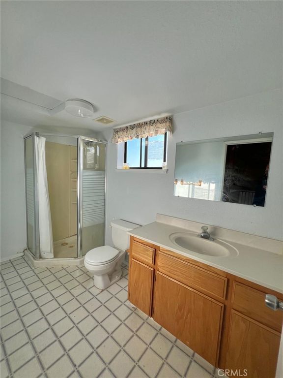 Image 22 of property listing at 46396 Redwing, Squaw Valley, CA 93675