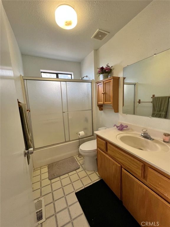 Image 26 of property listing at 46396 Redwing, Squaw Valley, CA 93675