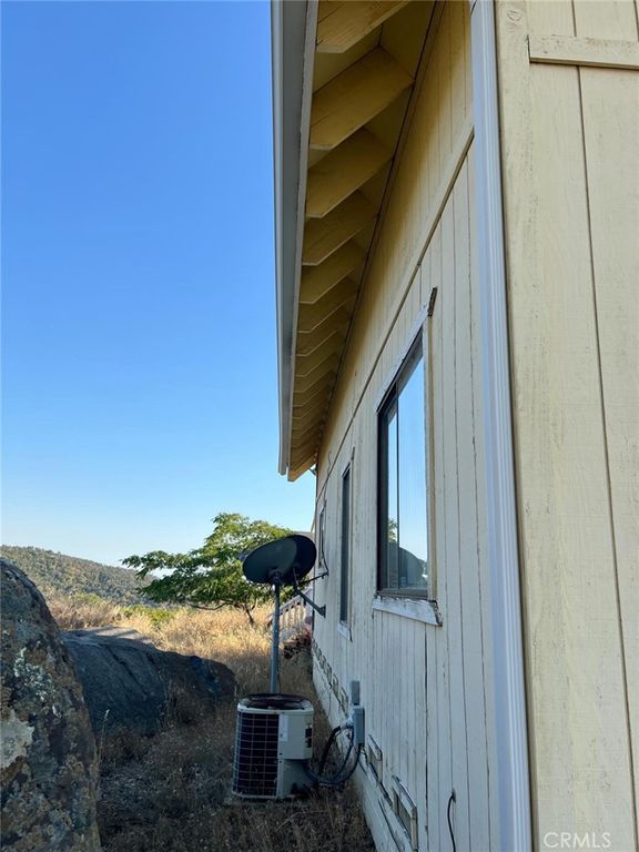 Image 31 of property listing at 46396 Redwing, Squaw Valley, CA 93675