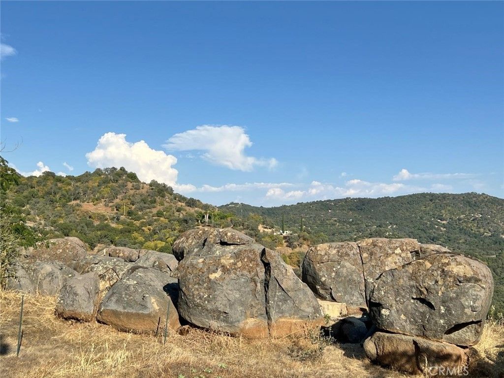 Image 34 of property listing at 46396 Redwing, Squaw Valley, CA 93675