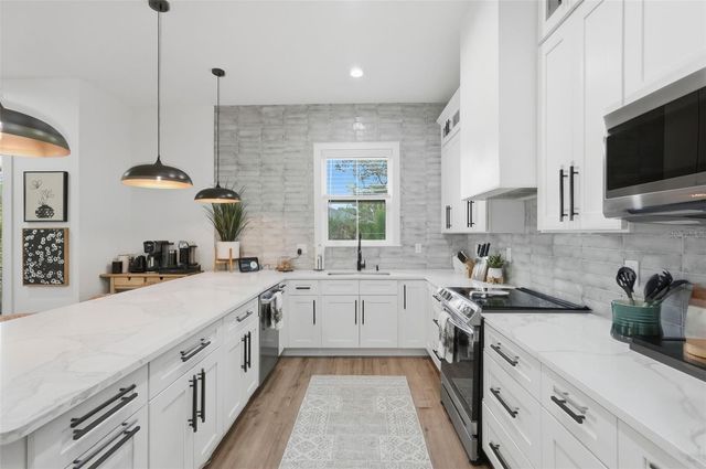 1727 MARYLAND AVENUE NE, St Petersburg, FL 33703