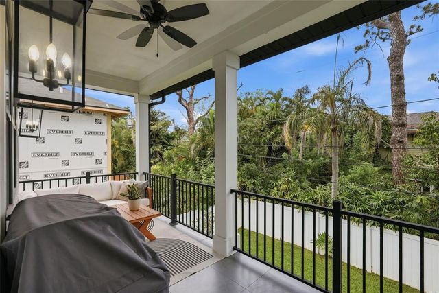 1727 MARYLAND AVENUE NE, St Petersburg, FL 33703