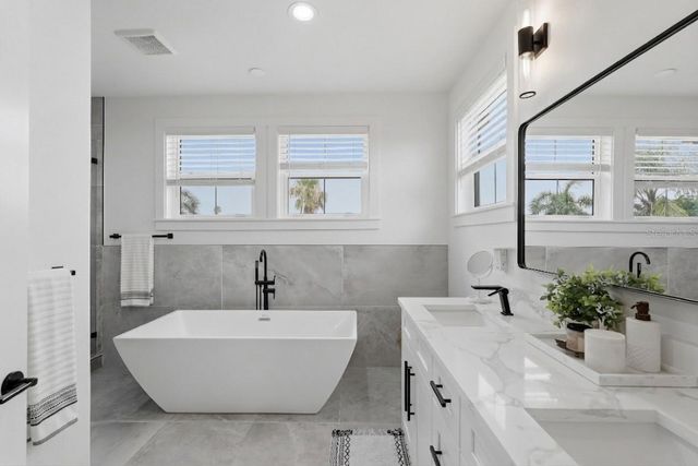 1727 MARYLAND AVENUE NE, St Petersburg, FL 33703
