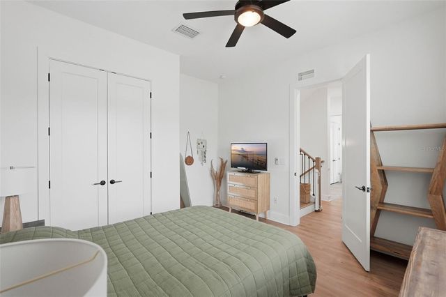 1727 MARYLAND AVENUE NE, St Petersburg, FL 33703