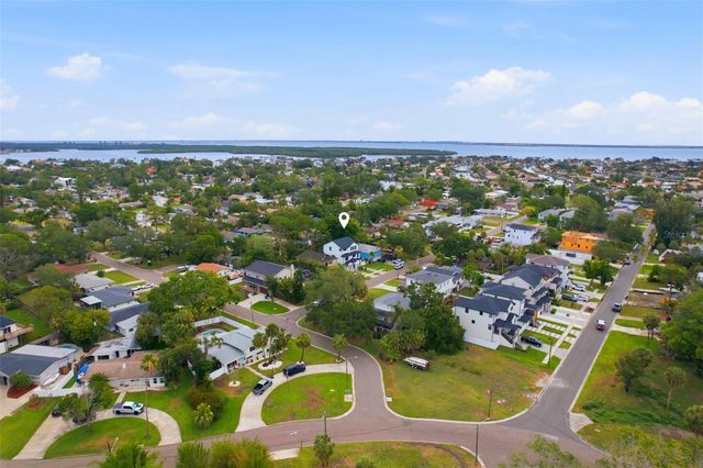 1727 MARYLAND AVENUE NE, St Petersburg, FL 33703