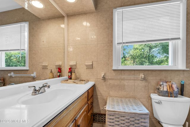37 Old Bridge Drive, Howell, NJ 07731