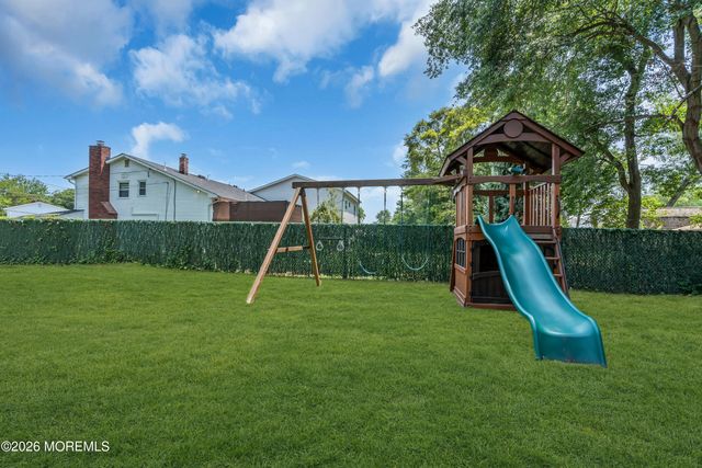 37 Old Bridge Drive, Howell, NJ 07731