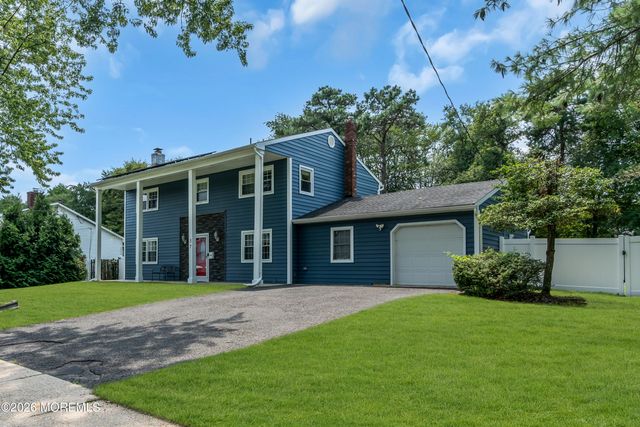37 Old Bridge Drive, Howell, NJ 07731