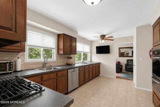 37 Old Bridge Drive, Howell, NJ 07731