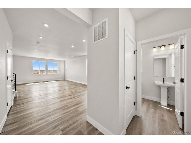 16418 Lone Wolf Pl, Parker, CO 80134