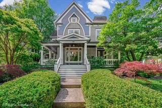 135 W Lake Street, Barrington, IL 60010