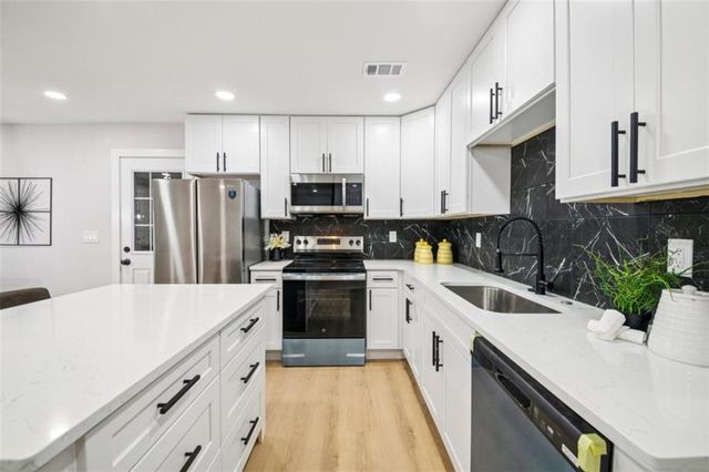 354 Brooks Avenue SW, Atlanta, GA 30310