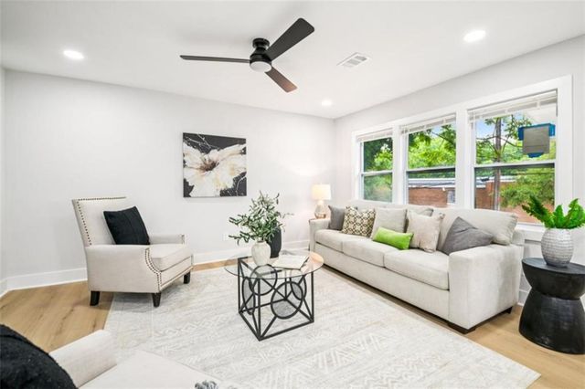 354 Brooks Avenue SW, Atlanta, GA 30310