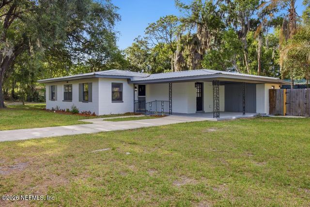 120 E OAK HILL Drive, Palatka, FL 32177