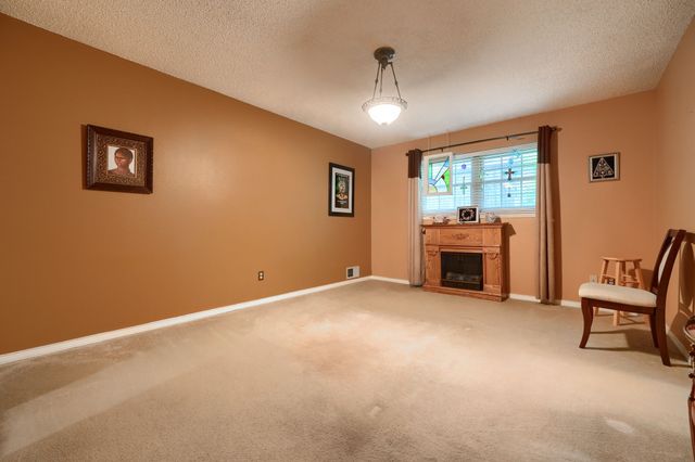 8226 Hunnicut Road, Dallas, TX 75228