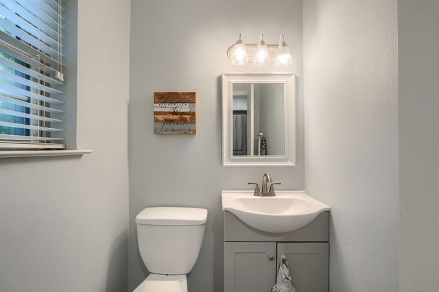 8226 Hunnicut Road, Dallas, TX 75228