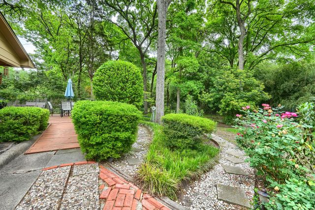 8226 Hunnicut Road, Dallas, TX 75228