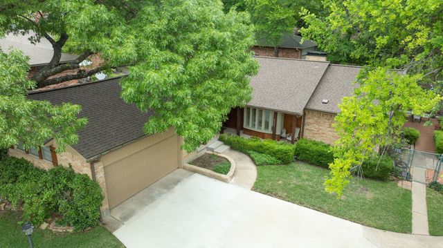 8226 Hunnicut Road, Dallas, TX 75228